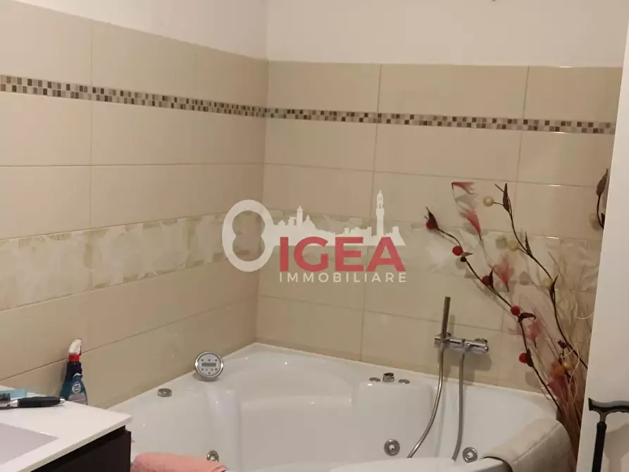 Immagine 10 di Appartamento in vendita  a Torrita Di Siena