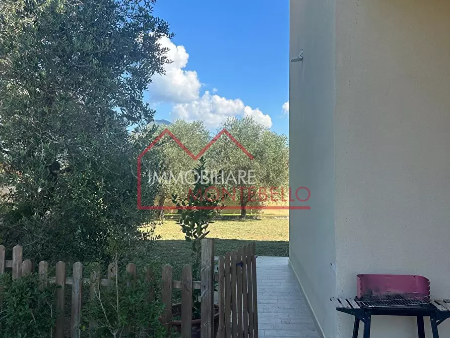 Immagine 9 di Villa in vendita  a Camaiore