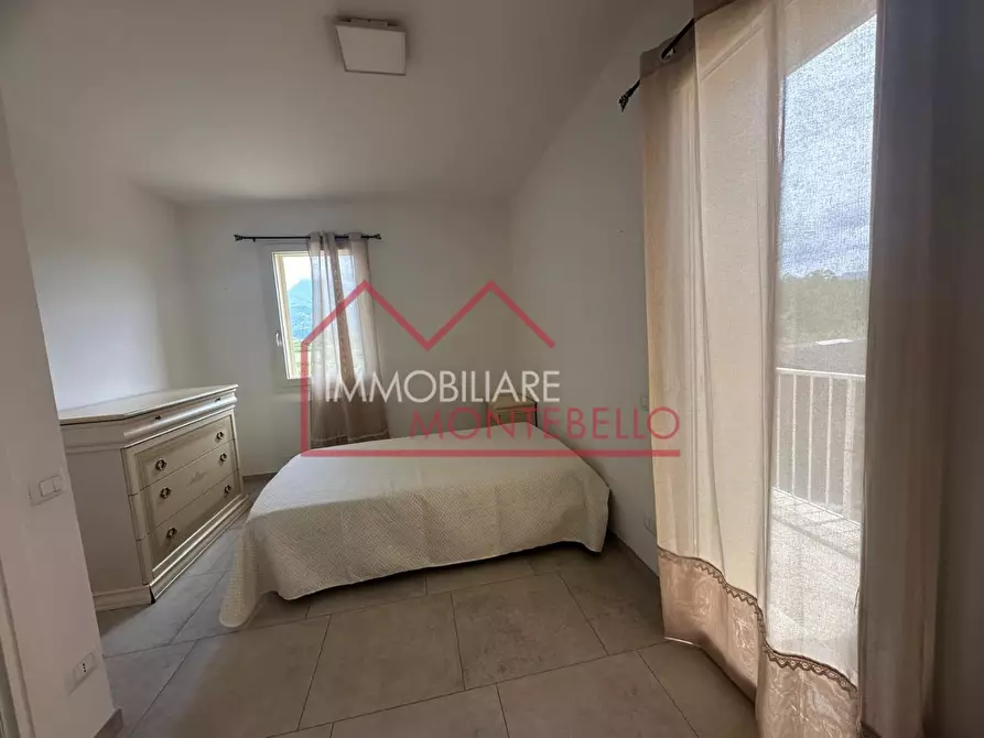 Immagine 11 di Villa in vendita  a Camaiore