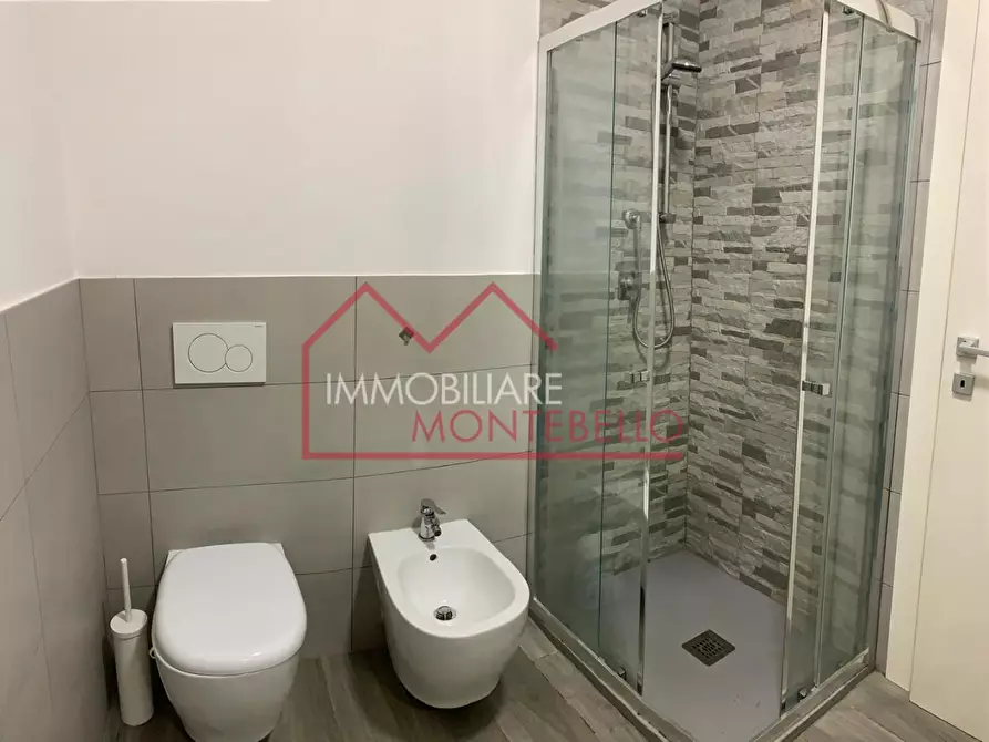 Immagine 4 di Villa in vendita  a Camaiore