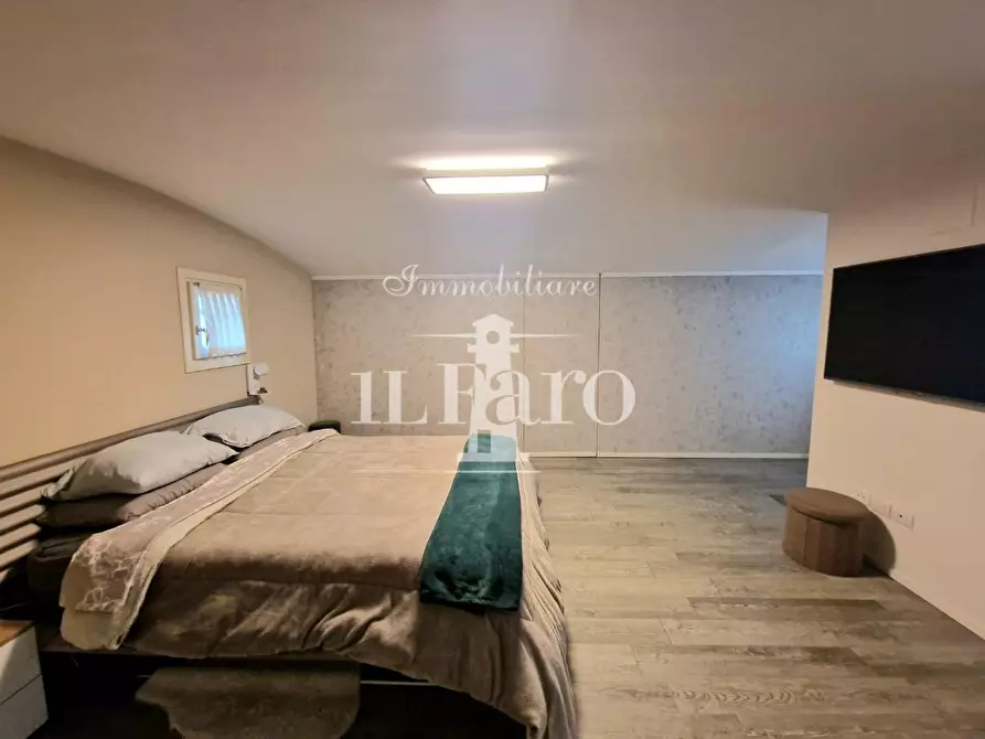 Immagine 26 di Appartamento in vendita  a Campi Bisenzio