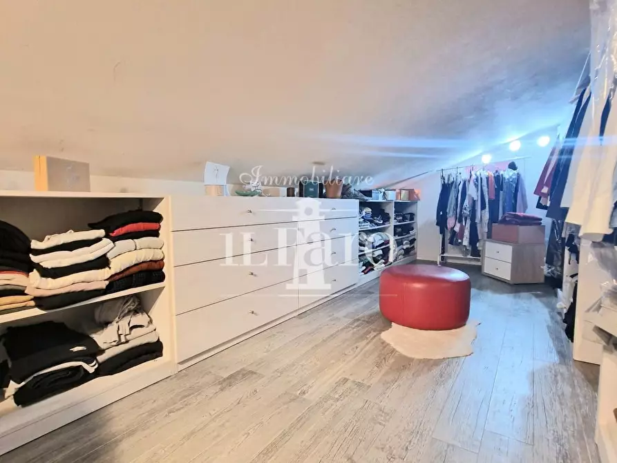 Immagine 33 di Appartamento in vendita  a Campi Bisenzio