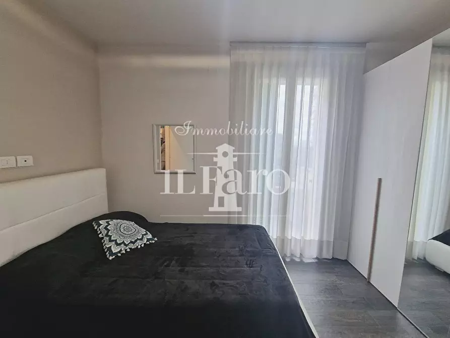 Immagine 15 di Appartamento in vendita  a Campi Bisenzio