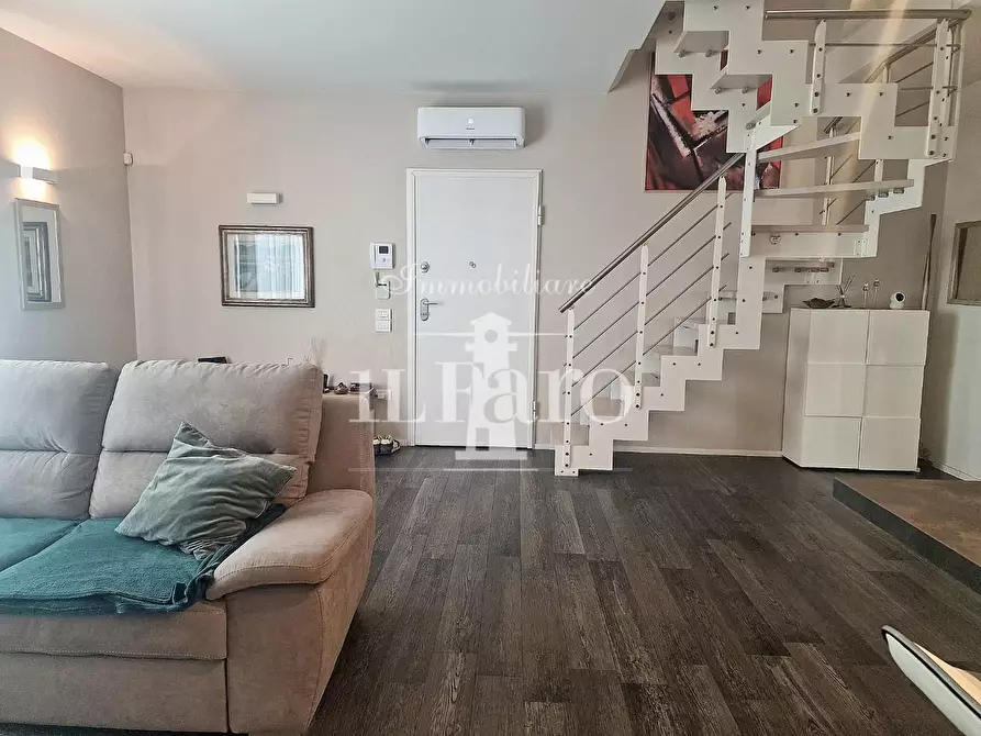 Immagine 4 di Appartamento in vendita  a Campi Bisenzio