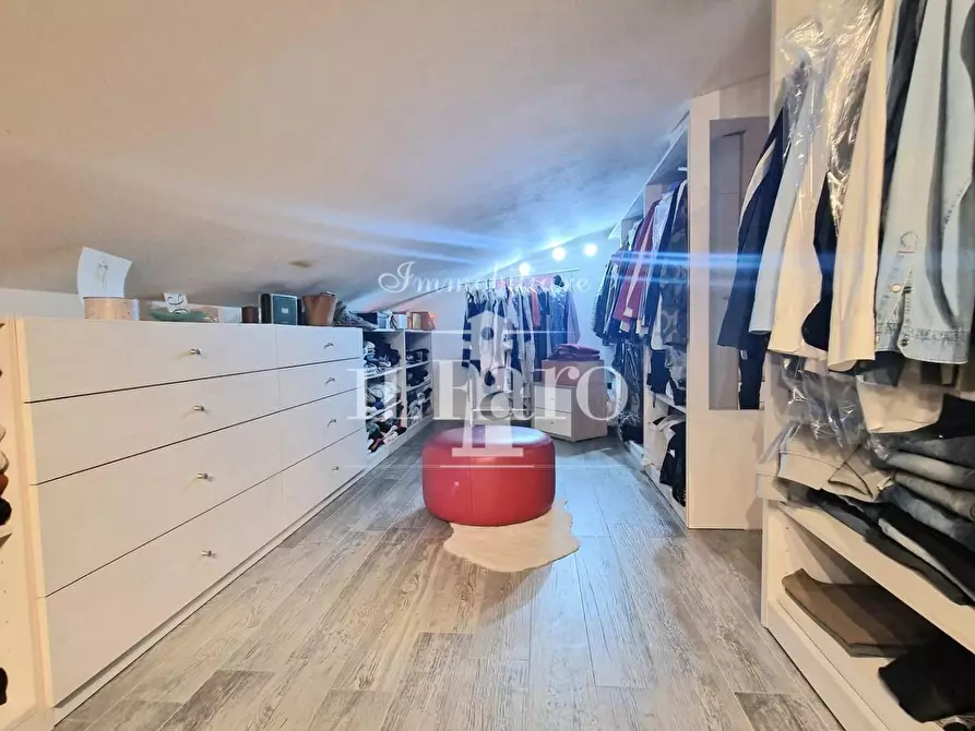 Immagine 32 di Appartamento in vendita  a Campi Bisenzio