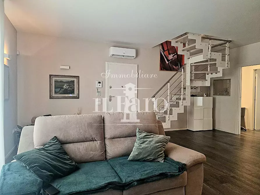 Immagine 6 di Appartamento in vendita  a Campi Bisenzio