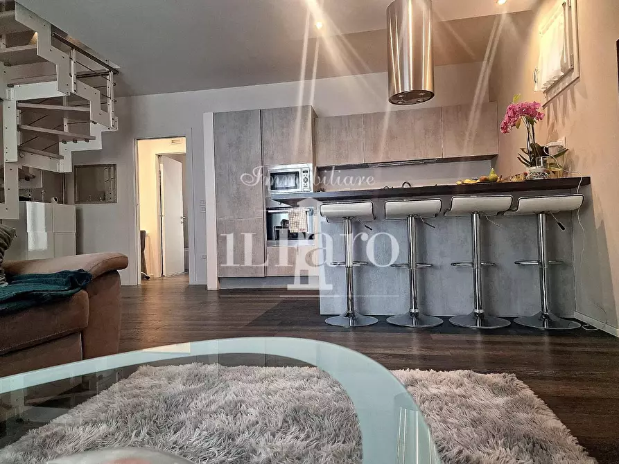 Immagine 10 di Appartamento in vendita  a Campi Bisenzio