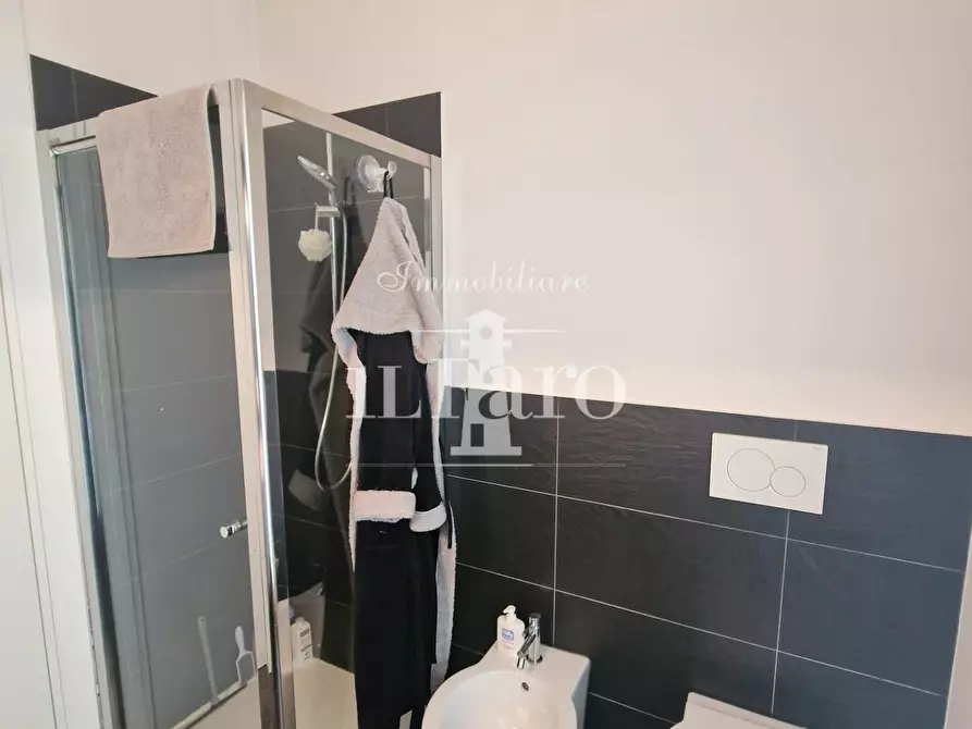 Immagine 18 di Appartamento in vendita  a Campi Bisenzio