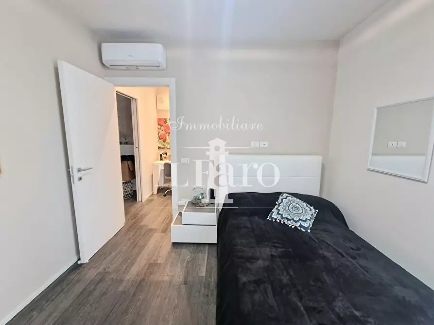 Immagine 17 di Appartamento in vendita  a Campi Bisenzio