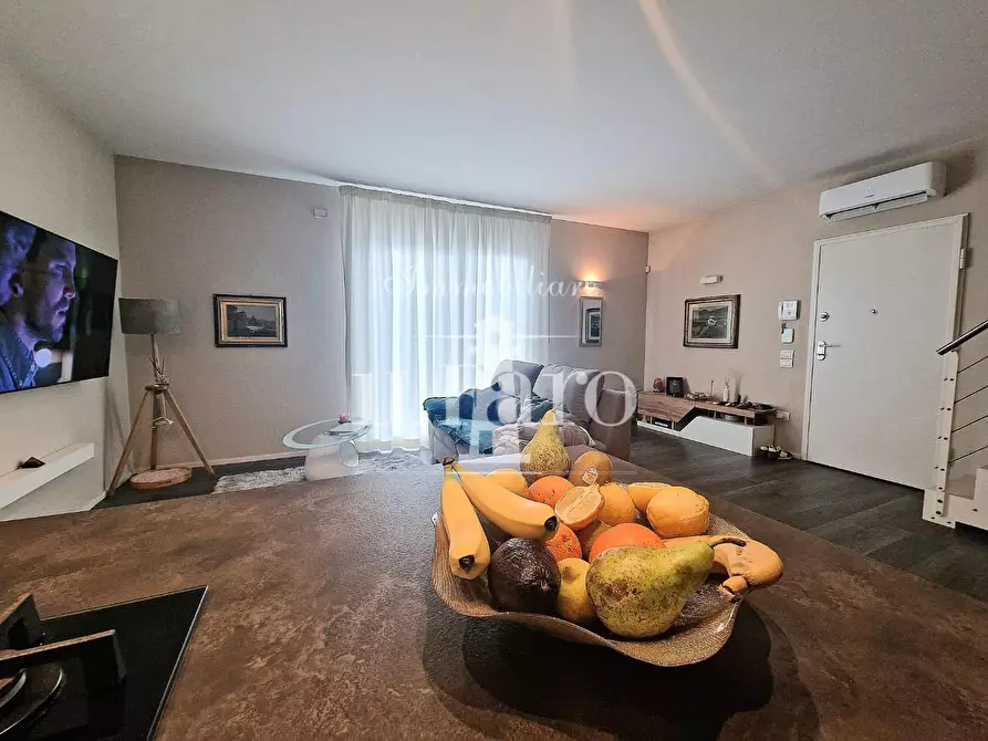 Immagine 8 di Appartamento in vendita  a Campi Bisenzio