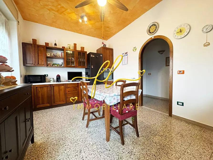 Immagine 2 di Appartamento in vendita  a Collesalvetti