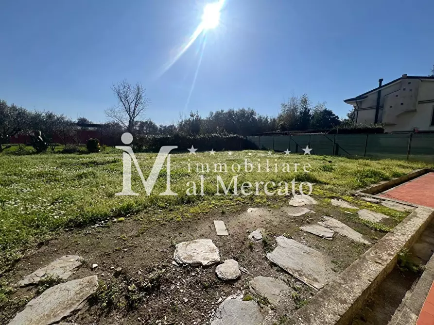 Immagine 19 di Appartamento in vendita  a Massarosa