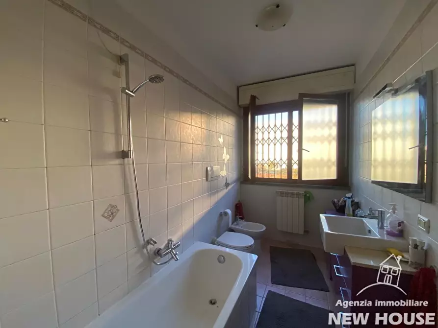 Immagine 11 di Appartamento in vendita  a Pisa