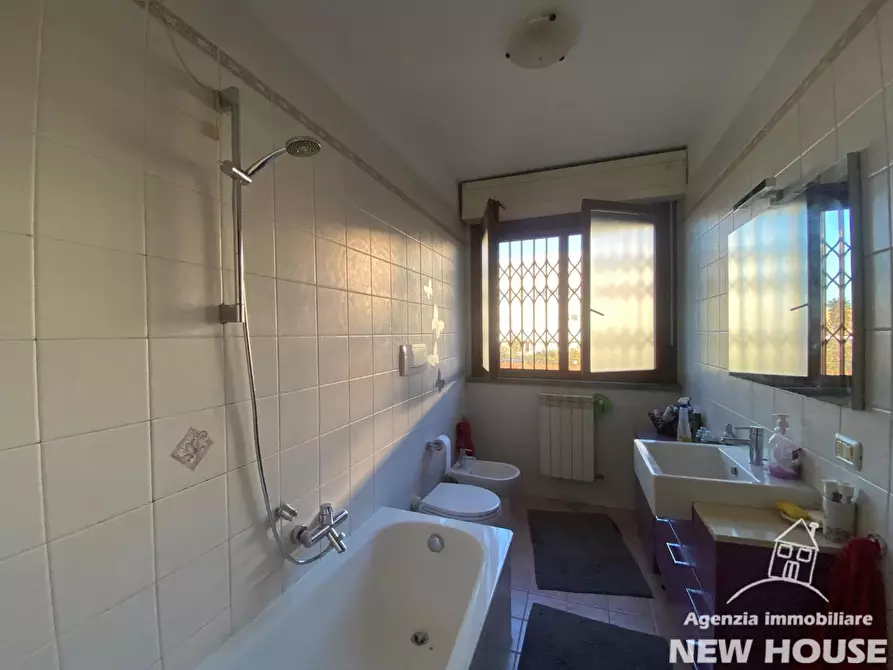 Immagine 13 di Appartamento in vendita  a Pisa