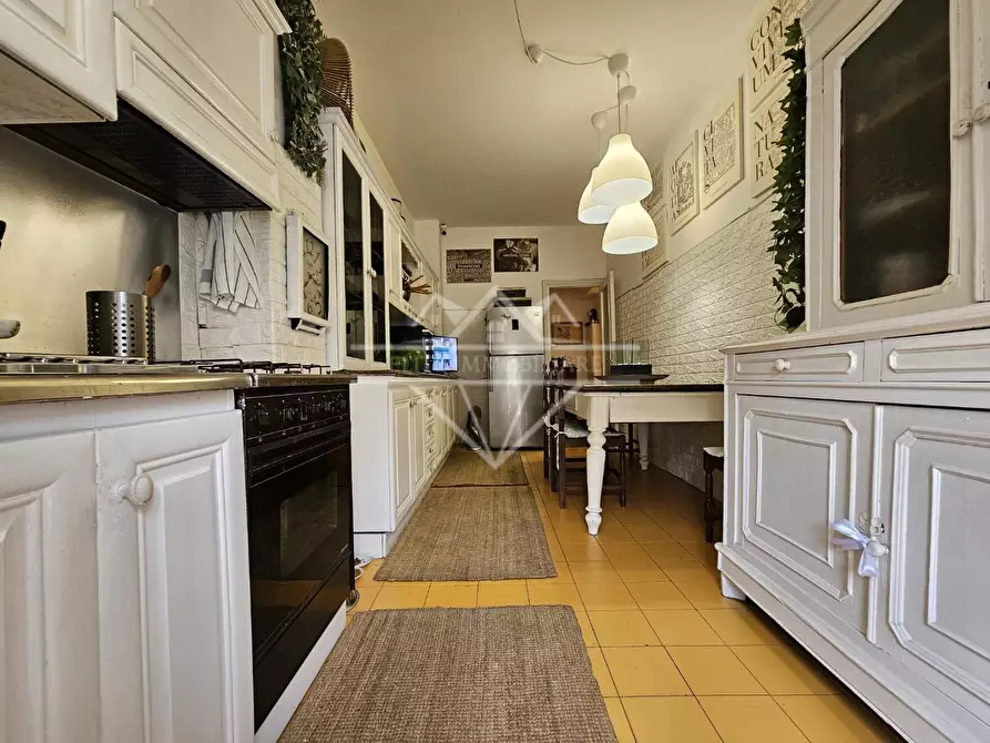 Immagine 5 di Appartamento in vendita  a Carrara