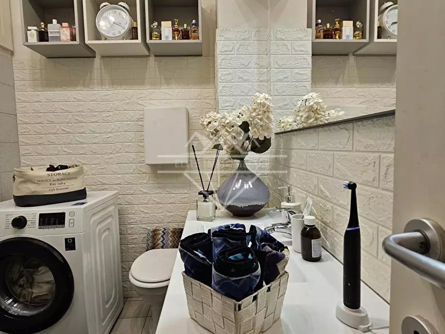 Immagine 15 di Appartamento in vendita  a Carrara