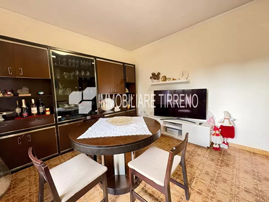 Immagine 7 di Appartamento in vendita  a Massa