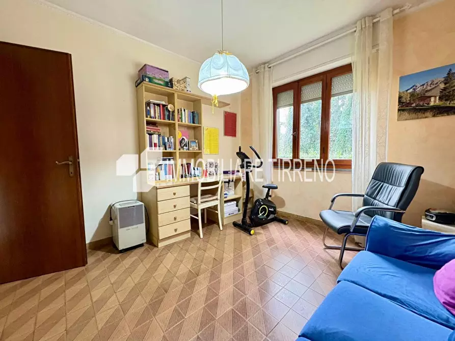 Immagine 12 di Appartamento in vendita  a Massa