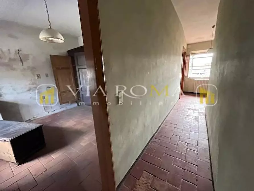 Immagine 14 di Casa indipendente in vendita  a Lucca