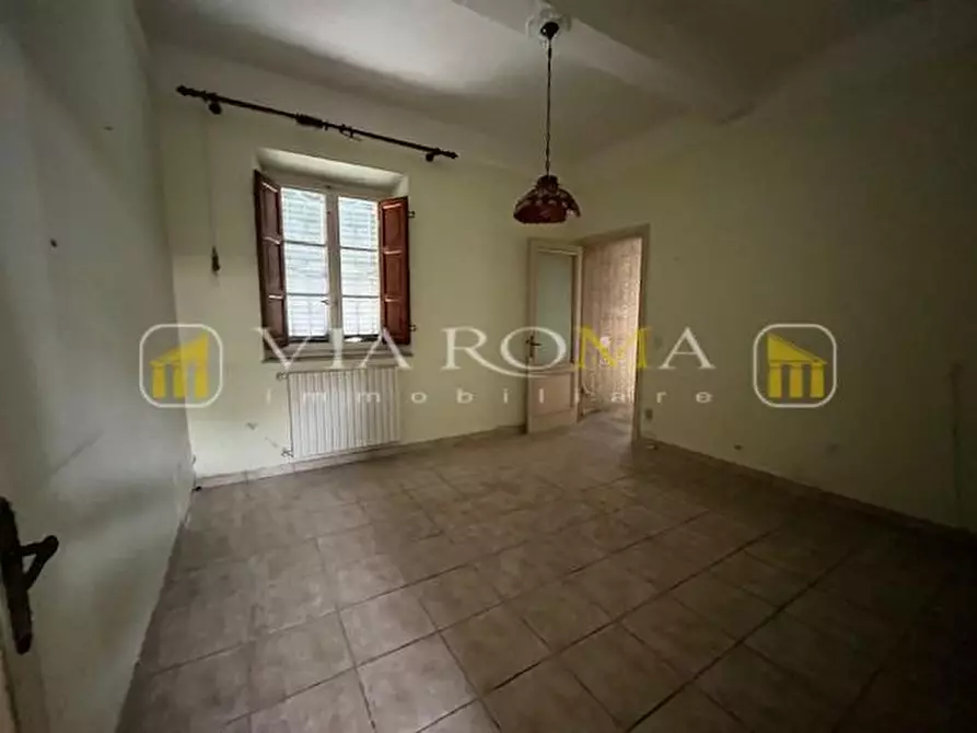 Immagine 10 di Casa indipendente in vendita  a Lucca