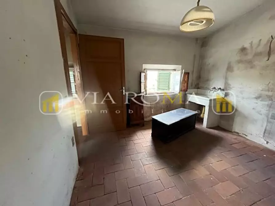 Immagine 12 di Casa indipendente in vendita  a Lucca