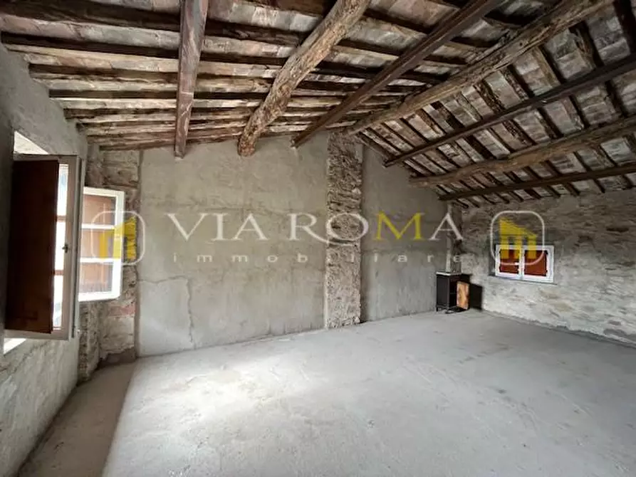 Immagine 18 di Casa indipendente in vendita  a Lucca