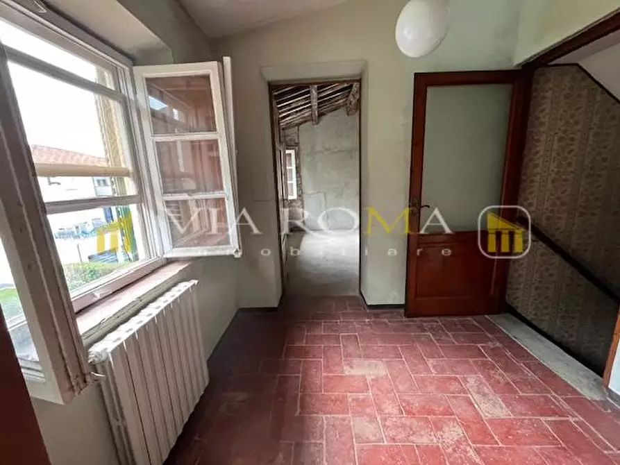Immagine 17 di Casa indipendente in vendita  a Lucca