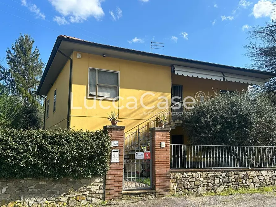 Immagine 31 di Appartamento in affitto  a Capannori