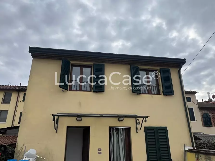 Immagine 19 di Appartamento in vendita  a Capannori