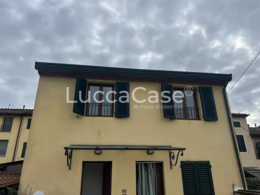 Immagine 18 di Appartamento in vendita  a Capannori