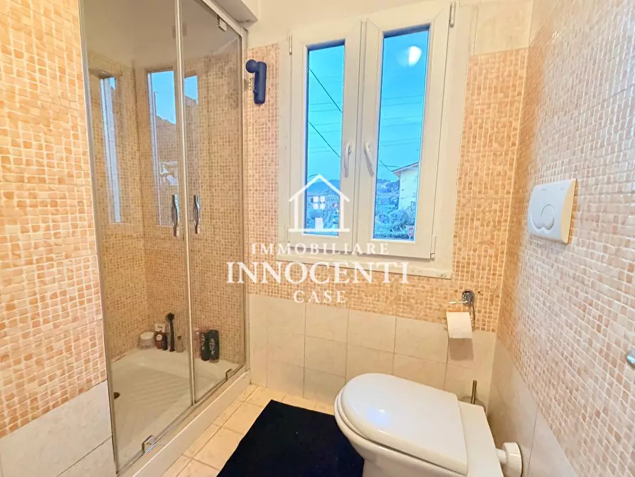 Immagine 16 di Appartamento in vendita  a Massa