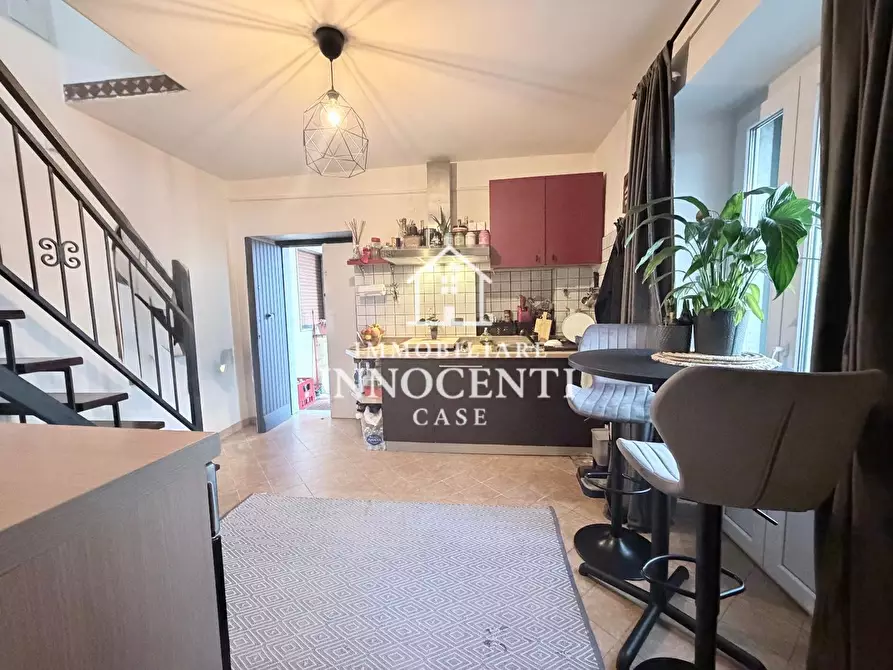 Immagine 7 di Appartamento in vendita  a Massa