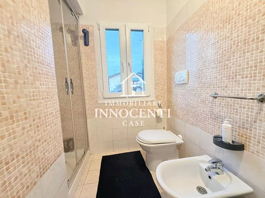 Immagine 15 di Appartamento in vendita  a Massa