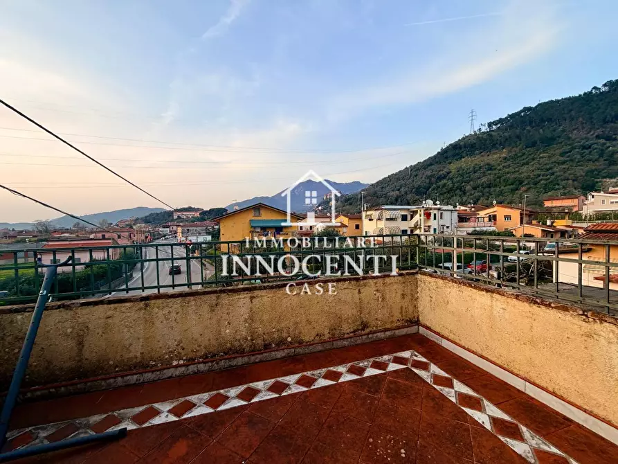 Immagine 25 di Appartamento in vendita  a Massa