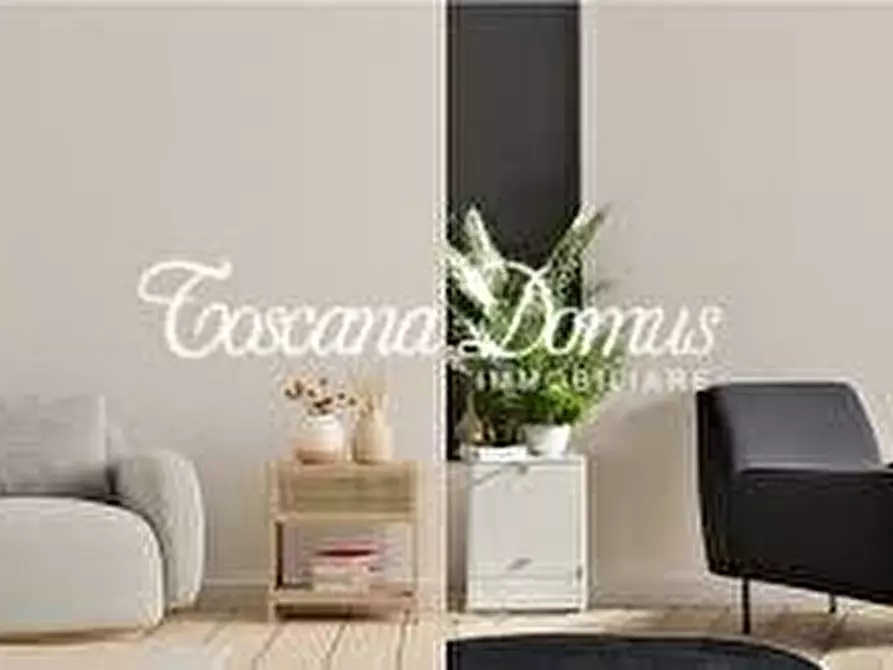 Immagine 2 di Appartamento in vendita  a Siena