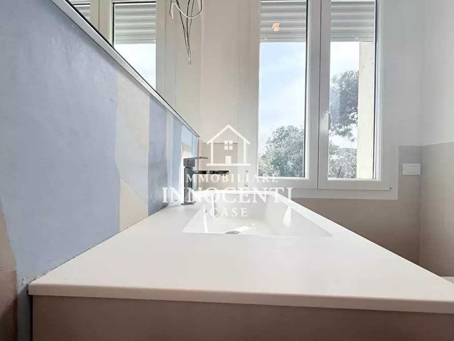 Immagine 12 di Appartamento in vendita  a Massa