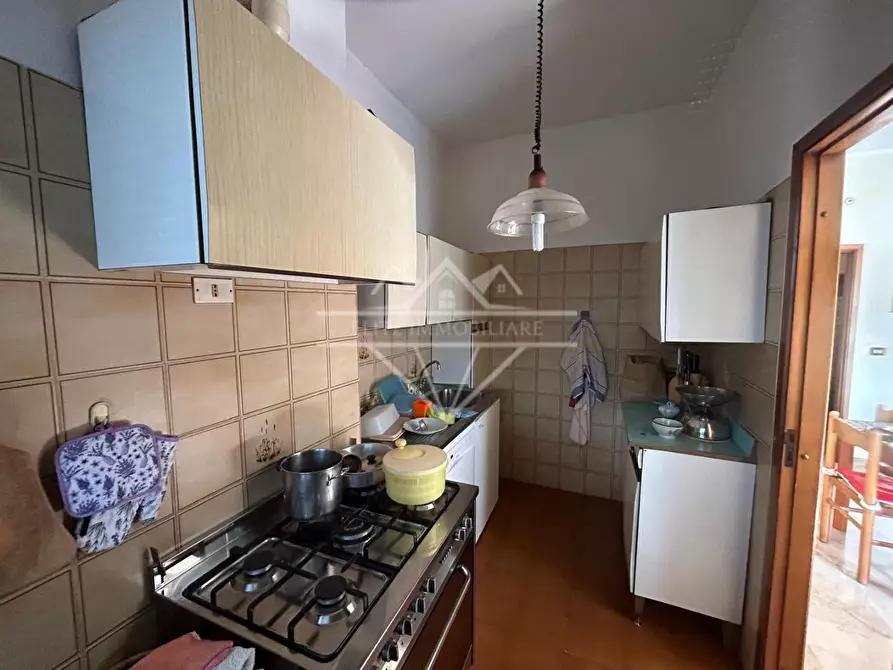 Immagine 3 di Appartamento in vendita  a Massa