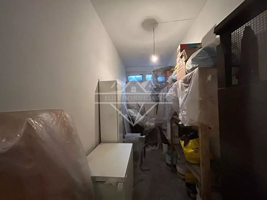 Immagine 13 di Appartamento in vendita  a Massa