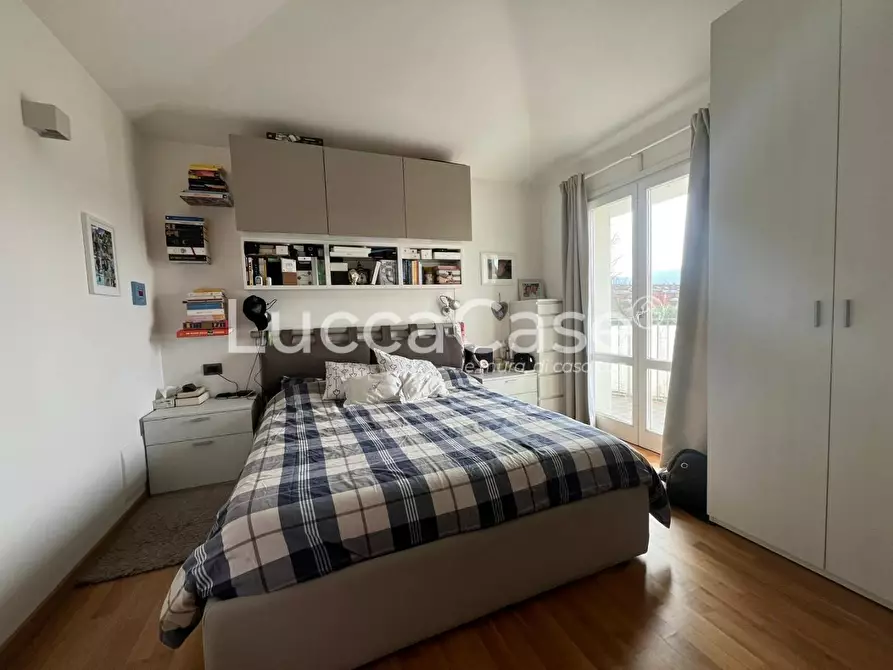 Immagine 15 di Casa bifamiliare in vendita  a Lucca