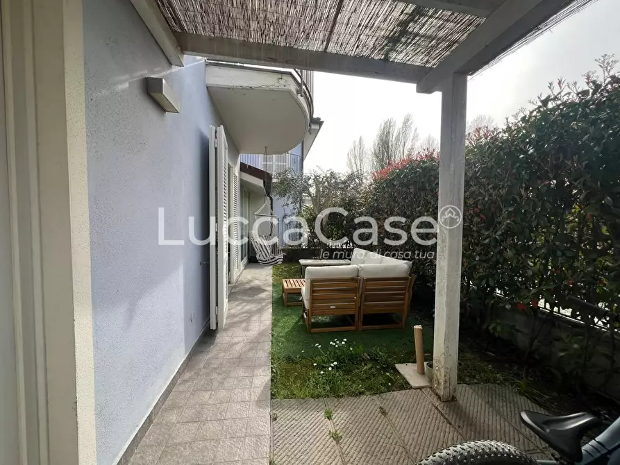 Immagine 26 di Casa bifamiliare in vendita  a Lucca