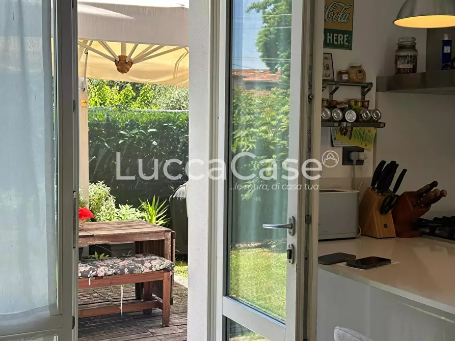 Immagine 35 di Casa bifamiliare in vendita  a Lucca