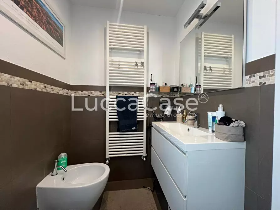 Immagine 21 di Casa bifamiliare in vendita  a Lucca