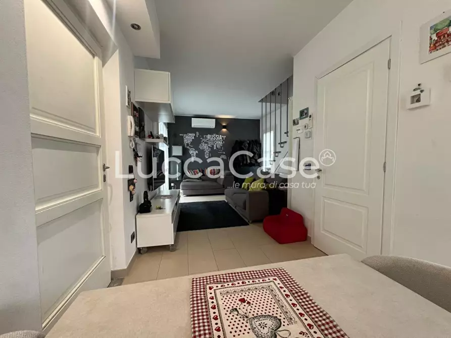 Immagine 5 di Casa bifamiliare in vendita  a Lucca