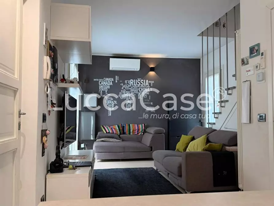 Immagine 6 di Casa bifamiliare in vendita  a Lucca