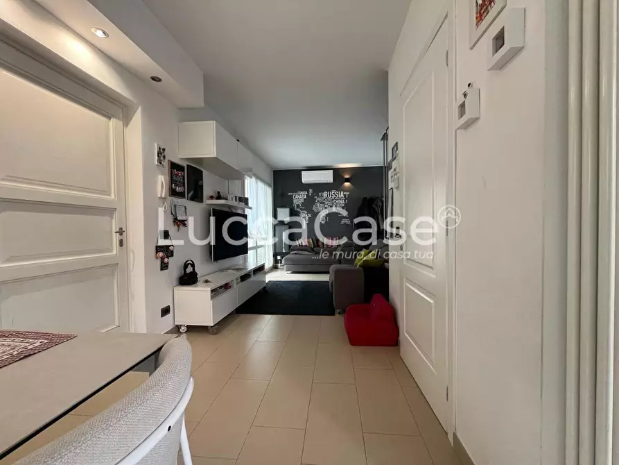 Immagine 4 di Casa bifamiliare in vendita  a Lucca