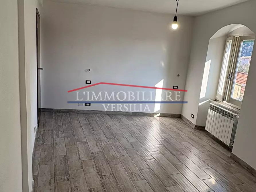 Immagine 30 di Terratetto in vendita  a Massa