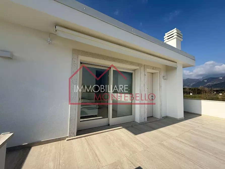 Immagine 15 di Villa in vendita  a Pietrasanta