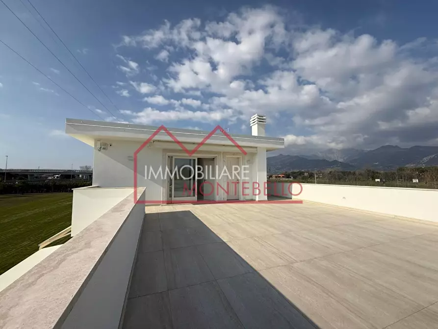 Immagine 24 di Villa in vendita  a Pietrasanta