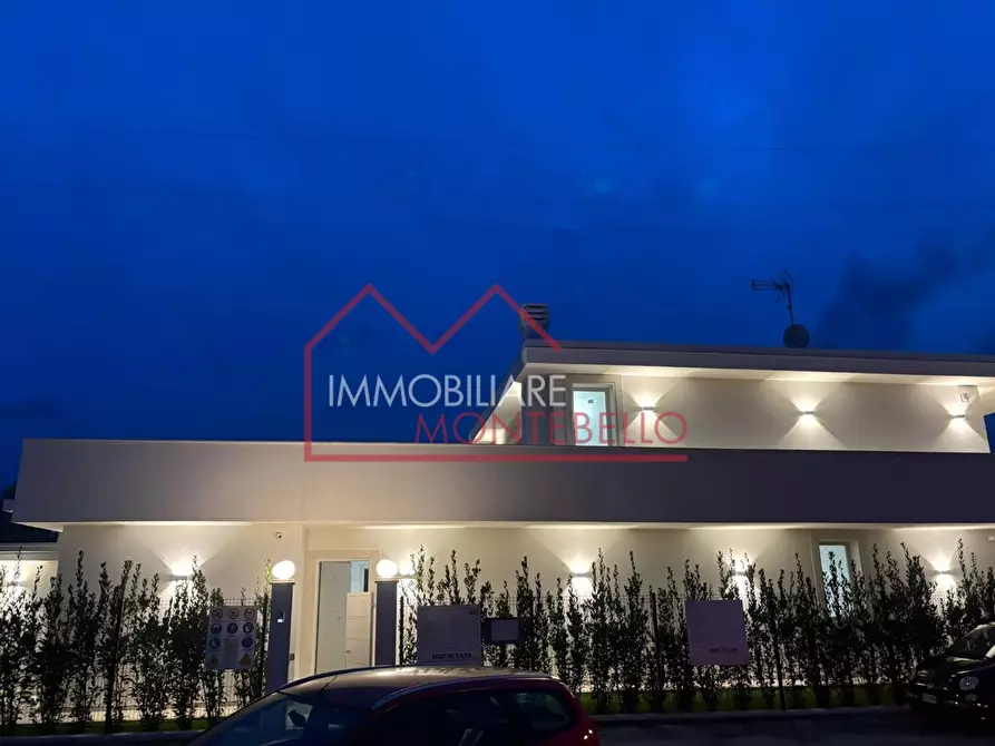 Immagine 6 di Villa in vendita  a Pietrasanta