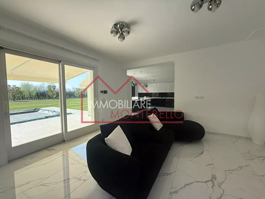 Immagine 30 di Villa in vendita  a Pietrasanta